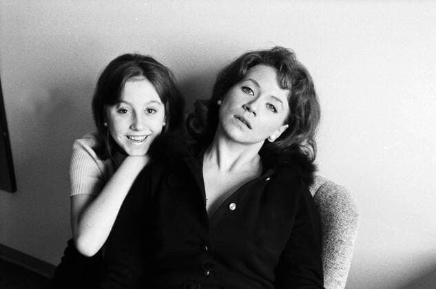 Die deutsche Schauspielerin Lotti Krekel (rechts) mit Schwester Hilde, Deutschland 1960er Jahre. German actress Lotti Krekel (right) and sister Hilde, Germany 1960s. 24x36Neg133 Copyright: HeinzxBrowers UnitedArchives1000815