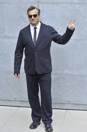 ENTERTAINMENT CELEBRITIES Mailand Fashion Week - Prominenz bei Giorgio Armani Modenschau Milan Fashion Week, Women Spring Summer 2016. Milano, Moda Donna, Primavera Estate 2016. GIORGIO ARMANI front row Pictured: Gabriele Muccino  RiccardoxGiorrdanox Fotosicki