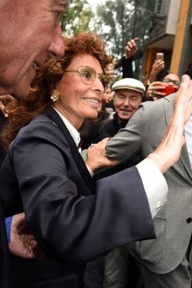 Milan Fashion Week, Women Spring Summer 2016. Milano, Moda Donna, Primavera Estate 2016. GIORGIO ARMANI arrivals Pictured: Sophia Loren  SimonaxChioccia Fotosicki