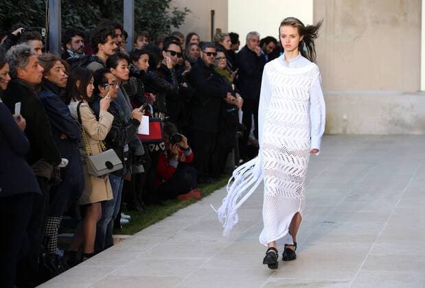 A model takes to the catwalk during the presentation of Each x Other s collection as part of the 2016 Spring-Summer ready-to-wear Fashion Week in Paris, on September 29, 2015.  PAR20150929103 MAYAxVIDON-WHITE