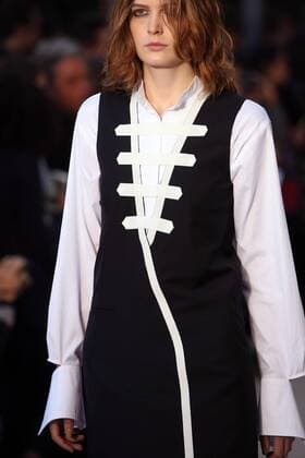 A model takes to the catwalk during the presentation of Each x Other s collection as part of the 2016 Spring-Summer ready-to-wear Fashion Week in Paris, on September 29, 2015.  PAR20150929113 MAYAxVIDON-WHITE