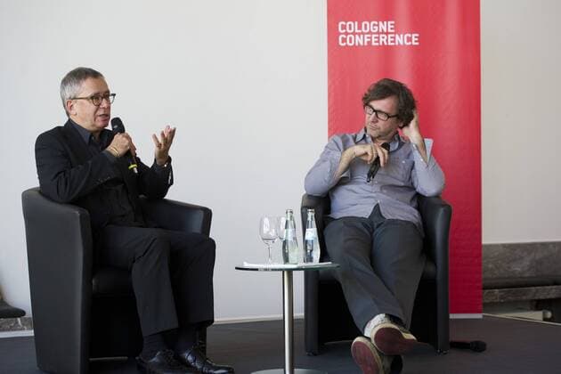 von links: Gebhard HENKE, Leiter des Programmbereichs Fernsehfilm und Unterhaltung des WDR, David SCHALKO, AUT, Regisseur, Werkstattgespraeche im Rahmen der Cologne Conference in Koeln, 01.10.2015.