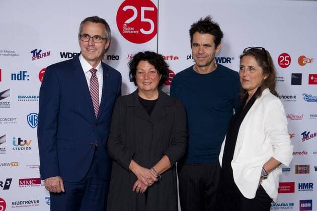 von links: Andreas WOLTER, Buergermeister Koeln, Martina RICHTER, Deutschland, Direktorin der Cologne Conference, Tom TYKWER, Deutschland, Regisseur, Petra MUELLER, Müller, Geschaeftsfuehrerin der Filmstifung NRW, Roter Teppich, Red Carpet Show, Preisverleihung der Cologne Conference in Koeln, 01.10.2015.