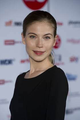 Nora von WALDSTAETTEN, Waldstätten, AUT, Schauspielerin, Preistraegerin, Roter Teppich, Red Carpet Show, Preisverleihung der Cologne Conference in Koeln, 01.10.2015.