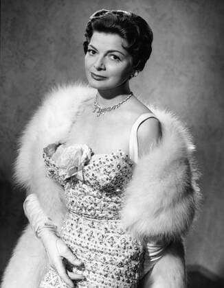 Die Schweizer Sängerin und Schauspielerin Lys Assia, Mitte 1950er Jahre. Swiss actress and singer Lys Assia, mid 1950s, Copyright: Roba RobaxArchiv UnitedArchives00348