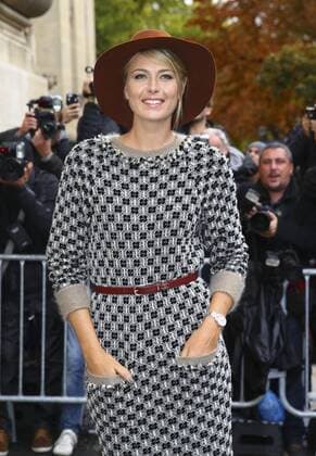 Maria Sharapova - Paris Fashion Week, Modenschau Chanel - Paris, Frankreich - 06 10 2015 GwendolineLeGoff Panoramic 