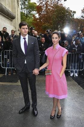 Elliott Tittensor, Kaya Scodelario - Paris Fashion Week, Modenschau Chanel - Paris, Frankreich - 06 10 2015 GwendolineLeGoff Panoramic 