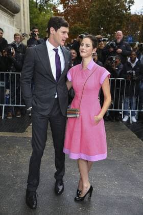 Elliott Tittensor, Kaya Scodelario - Paris Fashion Week, Modenschau Chanel - Paris, Frankreich - 06 10 2015 GwendolineLeGoff Panoramic 
