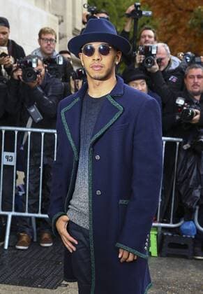 Lewis Hamilton - Paris Fashion Week, Modenschau Chanel - Paris, Frankreich - 06 10 2015 GwendolineLeGoff Panoramic 