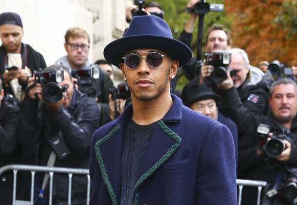 Lewis Hamilton - Paris Fashion Week, Modenschau Chanel - Paris, Frankreich - 06 10 2015 GwendolineLeGoff Panoramic 