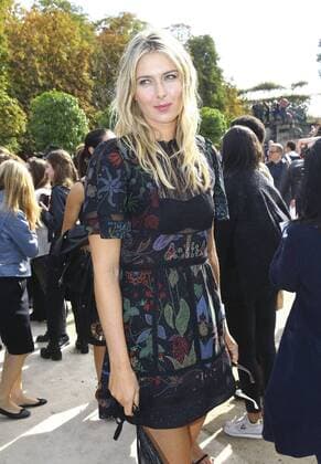 Maria Sharapova CELEBRITES : Modenschau Valentino - Pret a Porter Printemps Ete 2016 - 06 10 2015 GwendolineLeGoffx 