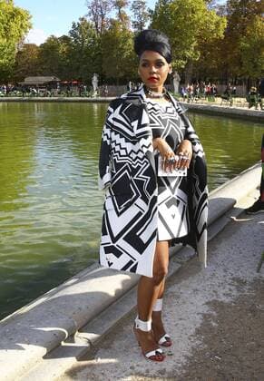 Janelle Monae CELEBRITES : Modenschau Valentino - Pret a Porter Printemps Ete 2016 - 06 10 2015 GwendolineLeGoffx 