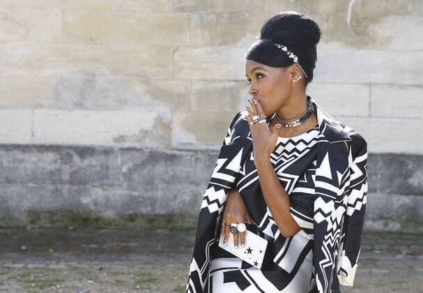 Janelle Monae CELEBRITES : Modenschau Valentino - Pret a Porter Printemps Ete 2016 - 06 10 2015 GwendolineLeGoffx 