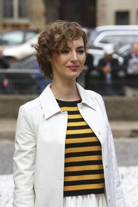 Louise Bourguoin CELEBRITES : Modenschau Miu Miu - Pret a Porter Printemps Ete 2016 - 07 10 2015 GwendolineLeGoffx 