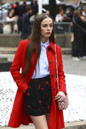 Hailey Gates CELEBRITES : Modenschau Miu Miu - Pret a Porter Printemps Ete 2016 - 07 10 2015 GwendolineLeGoffx 