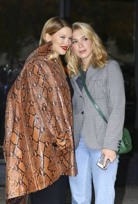 Lea Seydoux et Camille Seydoux CELEBRITES : Modenschau Miu Miu - Pret a Porter Printemps Ete 2016 - 07 10 2015 GwendolineLeGoffx 