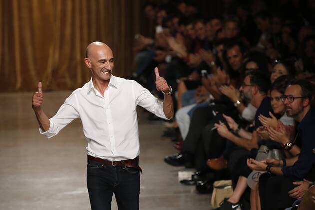 Oct. 10, 2015 - Lisbon, Portugal - Model presents spring summer 2016 creation by designer Miguel Vieira during the 45rd edition of Moda Lisboa Fashion Week at the Patio da Gale on Terreiro do Paco Square in Lisbon on October 10, 2015. NURPHOTO CARLOS PALMA. Lisbon Portugal  - ZUMAn230
