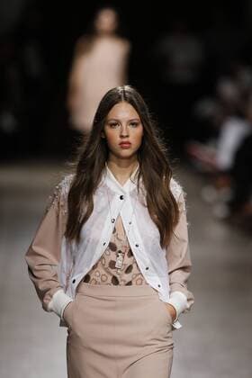 Oct. 10, 2015 - Lisbon, Portugal - Model presents spring summer 2016 creation by designer Ricardo Preto during the 45rd edition of Moda Lisboa Fashion Week at the Patio da Gale on Terreiro do Paco Square in Lisbon on October 10, 2015. NURPHOTO CARLOS PALMA. Lisbon Portugal  - ZUMAn230