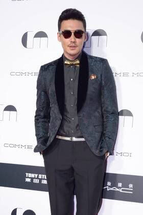 SHANGHAI, CHINA - OCTOBER 12: (CHINA OUT) Actor and model Hu Bing attends the Comme Moi Fashion Show on October 12, 2015 in Shanghai, China.  CFP474265421