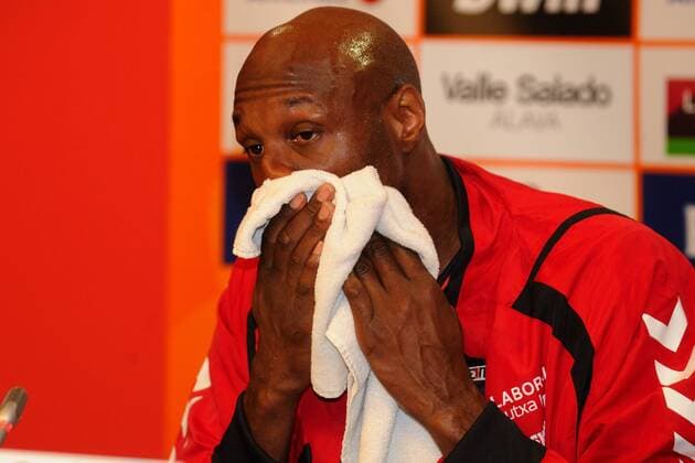 Saski Baskonia SAF player introduction Lamar Odom. xLINOxGONZALEZx  Saski Baskonia SAF Player Introduction Lamar Odom xLINOxGONZALEZx  Saski Baskonia SAF player introduction Lamar Odom xLINOxGONZALEZx  imago 15800180