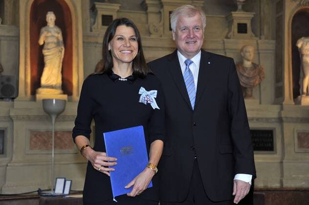 Dr. Marion Kiechle und Horst Seehofer Bayerische Verdienstorden Verleihung Antiquarium der Residenz München München 14. Oktober 2015