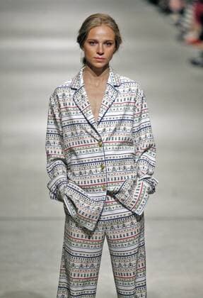 Oct. 16, 2015 - Kiev, Ukraine - A model presents a creation by Ukrainian designer KATERINA KVIT during the Ukrainian Fashion Week in Kiev, Ukraine, 16 October 2015. The event presents Spring Summer 2016 collections by Ukrainian and international designers from 14 to 20 October. Kiev Ukraine - ZUMAg194