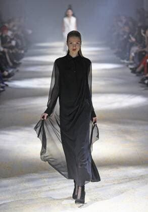 Oct. 16, 2015 - Kiev, Ukraine - A model presents a creation by Georgian designer Datuna Sulikashvili during the Ukrainian Fashion Week in Kiev, Ukraine, 16 October 2015. The event presents Spring Summer 2016 collections by Ukrainian and international designers from 14 to 20 October. Kiev Ukraine  - ZUMAn230