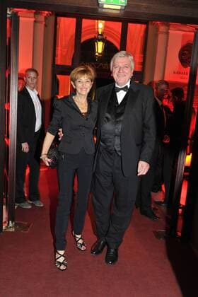 Volker Bouffier und seine Ehefrau Ursula bei der Verleihung Hessischer Film- und Kinopreis 2015 am 16.10.2015 in Frankfurt Hessischer Filmpreis 2015 in Frankfurt 