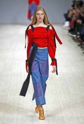 Oct. 17, 2015 - Kiev, Ukraine - A model presents a creation by Flow the Label during the Ukrainian Fashion Week in Kiev, Ukraine, 17 October 2015. The event presents Spring Summer 2016 collections by Ukrainian and international designers from 14 to 20 October. Kiev Ukraine - ZUMAg194