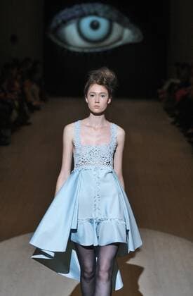Oct. 17, 2015 - Kiev, Ukraine - A model presents a creation by Ukrainian designer JULIA AYSINA during the Ukrainian Fashion Week in Kiev, Ukraine, 17 October 2015. The event presents Spring Summer 2016 collections by Ukrainian and international designers from 14 to 20 October. Kiev Ukraine - ZUMAg194