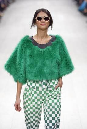 Oct. 17, 2015 - Kiev, Ukraine - A model presents a creation by Ukrainian designer LARISA LOBANOVA during the Ukrainian Fashion Week in Kiev, Ukraine, 17 October 2015. The event presents Spring Summer 2016 collections by Ukrainian and international designers from 14 to 20 October. Kiev Ukraine - ZUMAg194