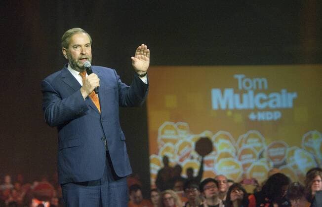NDP leader Thomas Mulcair speaks to several thousand supporters during a rally late in the summer fall federal election campaign in Vancouver, British Columbia, October 17, 2015. Voters go to the polls on October 19, 2015.  VAP2015101718 HEINZxRUCKEMANN