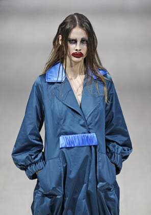Oct. 18, 2015 - Kiev, Ukraine - A model presents a creation by Ukrainian designer YANA CHERVINSKA during the Ukrainian Fashion Week in Kiev, Ukraine, 18 October 2015. The event presents Spring Summer 2016 collections by Ukrainian and international designers from 14 to 20 October. Kiev Ukraine - ZUMAg194