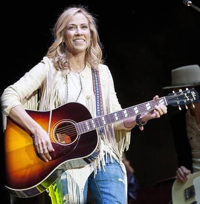 Oct 18, 2015 - Raleigh, North Carolina; USA - Musician SHERYL CROW performs live as part of the inaugural 2015 American Roots Music and Arts Festival that took place at the Walnut Creek Amphitheatre located in Raleigh. Copyright 2015 Raleigh USA - ZUMAm78_