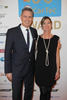 Robert Metzger mit Ehefrau Sabine, Bayerischer Staatspreis fuer Elektromobilitaet 2015 in der Glyptothek in Muenchen am 19.10.2015