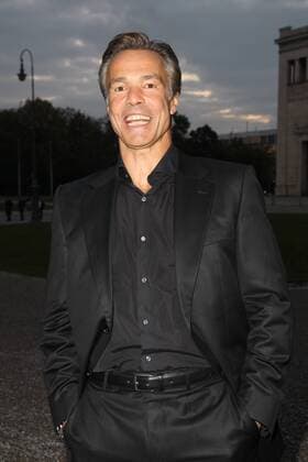 Hannes Jaenicke, Bayerischer Staatspreis fuer Elektromobilitaet 2015 in der Glyptothek in Muenchen am 19.10.2015
