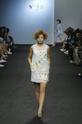 Oct. 21, 2015 - Seoul, South Korea - October 21, 2015 - South Korea, Seoul : Model catwalk on the runway during the Seoul Fashion Week 2016 S S S=YZ show at DDP in Seoul, South Korea. Seoul Fashion Week every march, october held on annual fashion show in South Korea. Seoul South Korea  - ZUMAn230