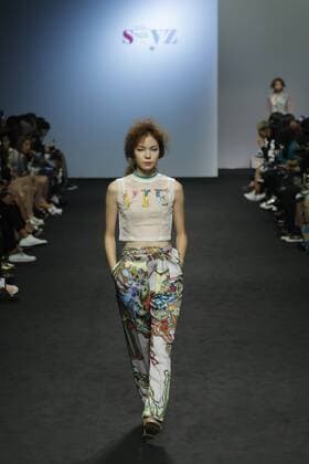 Oct. 21, 2015 - Seoul, South Korea - October 21, 2015 - South Korea, Seoul : Model catwalk on the runway during the Seoul Fashion Week 2016 S S S=YZ show at DDP in Seoul, South Korea. Seoul Fashion Week every march, october held on annual fashion show in South Korea. Seoul South Korea  - ZUMAn230