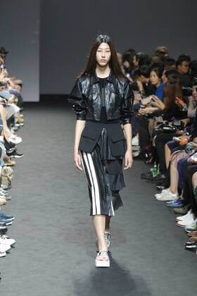 Oct. 21, 2015 - Seoul, South Korea - October 21, 2015 - South Korea, Seoul : Model catwalk on the runway during the Seoul Fashion Week 2016 KAAL E.SUKTAE show at DDP in Seoul, South Korea. Seoul Fashion Week every march, october held on annual fashion show in South Korea. Seoul South Korea  - ZUMAn230