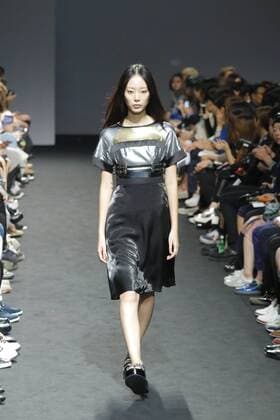 Oct. 21, 2015 - Seoul, South Korea - October 21, 2015 - South Korea, Seoul : Model catwalk on the runway during the Seoul Fashion Week 2016 KAAL E.SUKTAE show at DDP in Seoul, South Korea. Seoul Fashion Week every march, october held on annual fashion show in South Korea. Seoul South Korea  - ZUMAn230