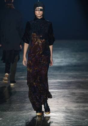Oct. 22, 2015 - Sao Paulo, Brazil - Model presents creations of Lino Villaventura during the 2016 Winter collection of the Sao Paulo Fashion Week. Sao Paulo Brazil - ZUMAp133