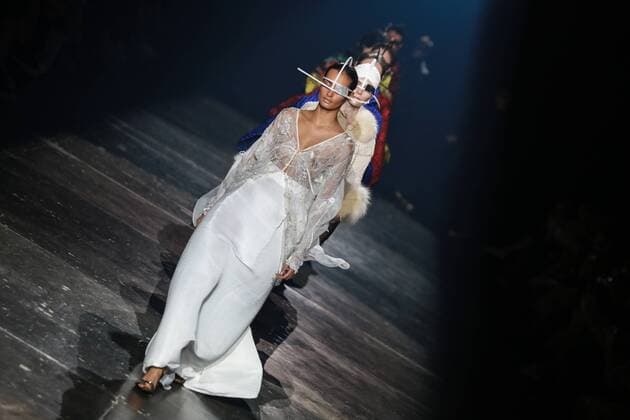 Oct. 22, 2015 - Sao Paulo, Brazil - Model presents creations of Lino Villaventura during the 2016 Winter collection of the Sao Paulo Fashion Week. Sao Paulo Brazil - ZUMAp133
