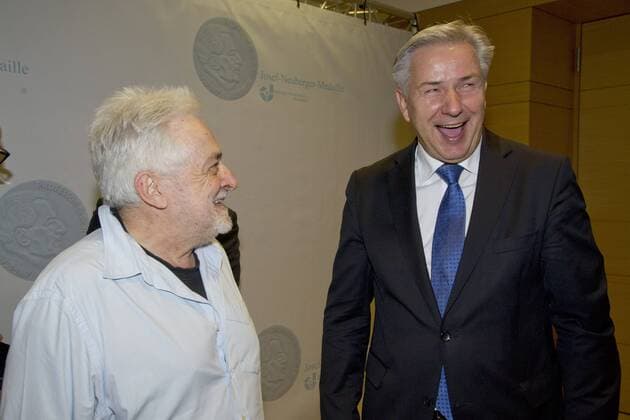 von links: Henryk M. BRODER, Publizist und Autor, Laudator, Klaus WOWEREIT, Politiker, SPD, Laudator, Verleihung der Josef Neuberger-Medaille 2015 der juedischen Gemeinde Duesseldorf, 22.10.2015