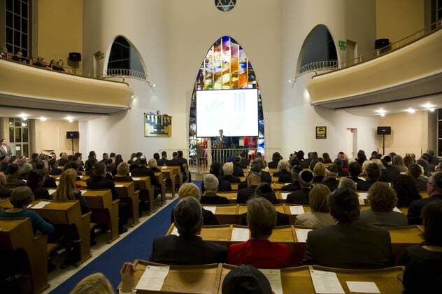 Dr. Oded HOROWITZ, Vorstandsvorsitzender der juedischen Gemeinde Duesseldorf, bei seiner Ansprache in der Synagoge, Verleihung der Josef Neuberger-Medaille 2015 der juedischen Gemeinde Duesseldorf, 22.10.2015