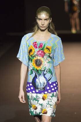 London, UK. 23 10 2015. The V&A presents a retrospective of designer Ashish in the Fashion in Motion series. Highlights from his collections of the last decade were presented in four free catwalk shows. Fashion in Motion: Ashish, V&A Museum, London, UK 
