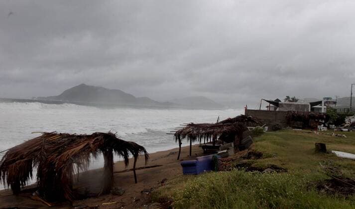 Oct. 23, 2015 - Mexico - G23101537.JPG.MANZANILLO, Jal. Hurricane Huracan-Jalisco.- Los estragos del huracan Patricia se dejan sentir en este destino, el viernes 23 de octubre de 2015. Locales y restaurantes permanecieron cerrados. Foto: Agencia EL UNIVERSAL rRamon Romero JMA. Mexico  - ZUMAu78_