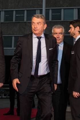GER, Gala Deutsches Fussball Museum 23.10.2015, Deutsches Fussball Museum, Dortmund im Bild Wolfgang Niersbach (Präsident Deutscher Fussball Bund) auf dem Weg in das Museum nordphotoxRauch