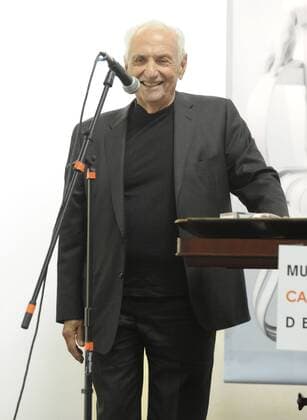 Frank Gehry FRANK GEHRY RECEIVES HENRY AWARD Los Angeles  Patrick Rideaux PicturePerfect
