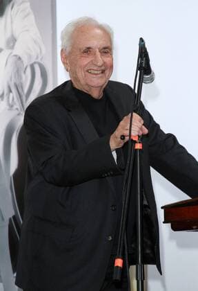 Frank Gehry FRANK GEHRY RECEIVES HENRY AWARD Los Angeles  Patrick Rideaux PicturePerfect