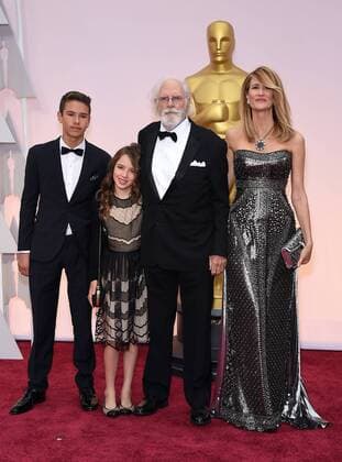 Feb 22, 2015 - Hollywood, California, U.S. - Actress LAURA DERN with her children ELLERY WALKER and JAYA, and Laura s father, actor BRUCE DERN on the red carpet during arrivals for the 87th Academy Awards held at the Dolby Theatre in Hollywood, Los Angeles, CA, USA - ZUMAo05